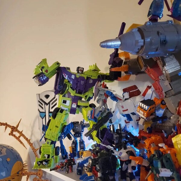 Transformers HasLab Victory Saber   Size Comparison Image  (8 of 8)